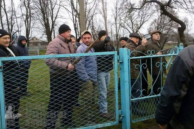 Подробности ночных погромов в селе Птичья. Беспредел радикалов