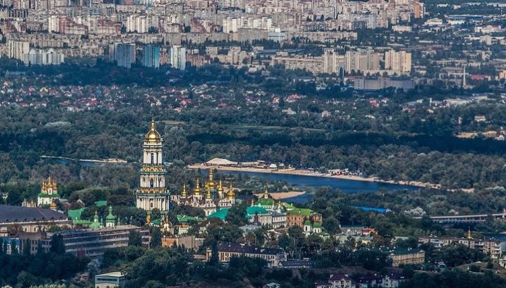 В Киеве введут режим чрезвычайной ситуации. Фото: Alex Cheban, livejournal.com