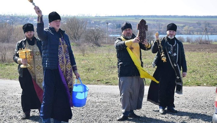 В Тульчинській єпархії здійснили хресний хід. Фото: facebook.com/tulchin.eparchia