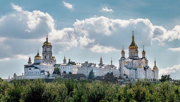 У Почаївській обителі закликали ЗМІ не поширювати неперевірені чутки. Фото: znaj.ua Фото: znaj.ua. Фото: znaj.ua