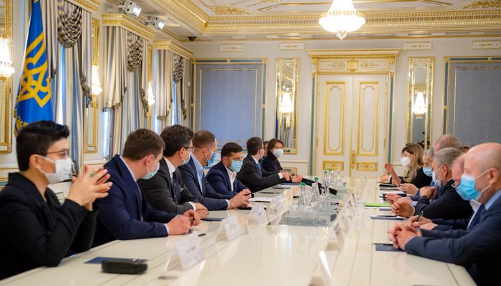 Zelensky's meeting with representatives of the Crimean Tatars. Photo: website of the President of Ukraine