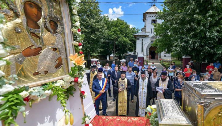 В Румунії вперше відбувся хресний хід з мощами святого Григорія Вчителя