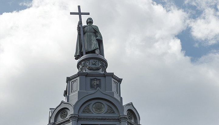 Представители Поместных Церквей поздравили духовенство и верующих УПЦ во время телемарафона на канале «112 Украина». Фото: kiev-foto.info