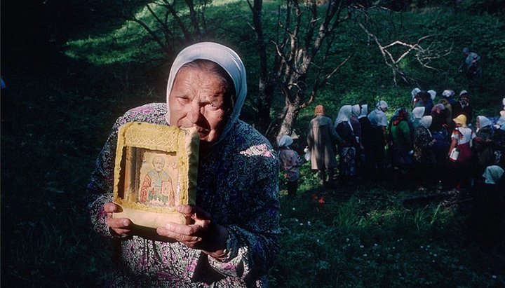 Мы живем в мире контрастов, где каждый выбирает для себя свой путь, свой мир, свое вечное будущее. И дай Бог нам не сбиться и не заблудиться среди этих серых небоскребов вавилонских башен. Фото: monasterium.ru