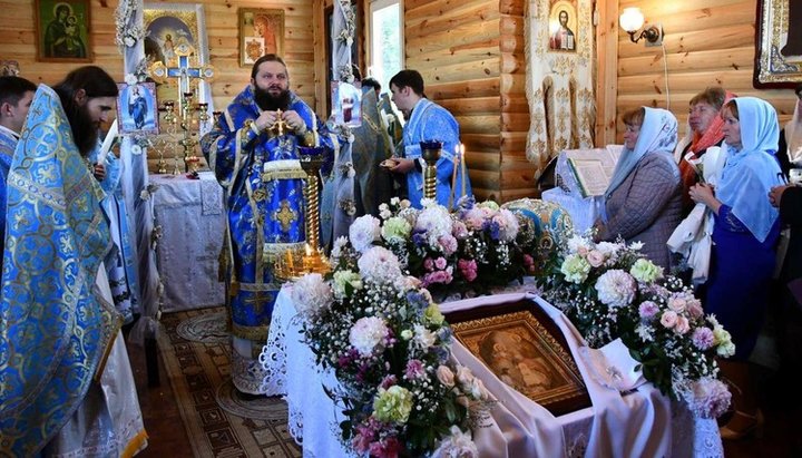 Чин освячення звершив єпископ Дубенський Пимен. Фото: СПЖ