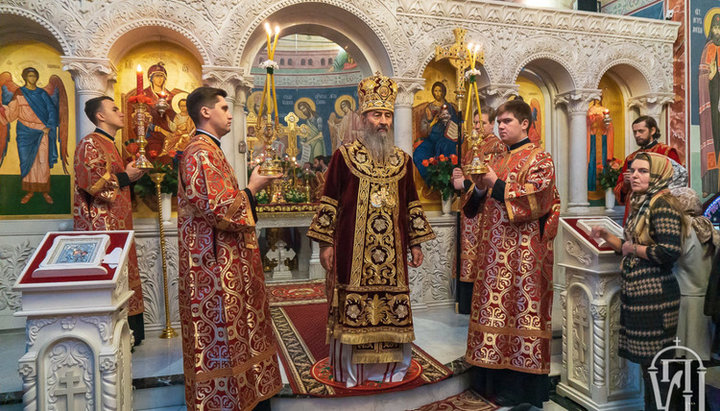 Божественна літургія в престольний день Свято-Варваринського храму. Фото: news.church.ua