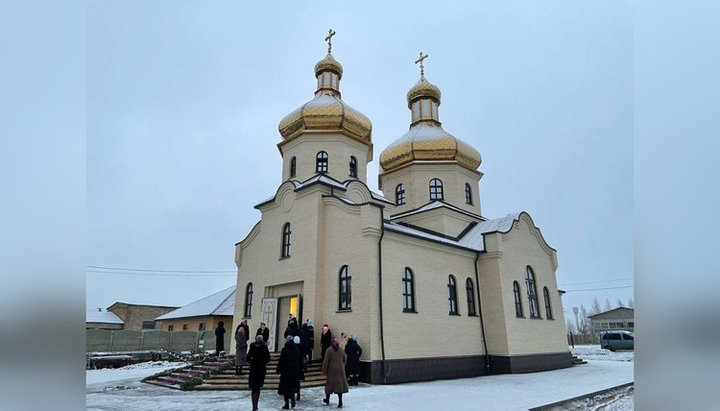 Новый храм гонимой общины УПЦ села Раков Лес на Волыни. Фото: pravoslavna.volyn.ua