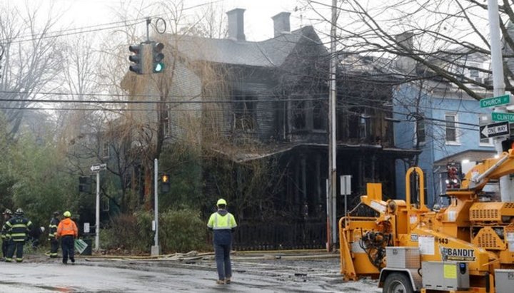 Згорілий «Будинок Хеллоуїна» в США. Фото: Poughkeepsie Journal