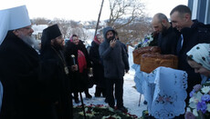 В Заволоці освятили новий храм УПЦ, побудований замість захопленого ПЦУ