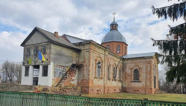 Захоплений храм Різдва Пресвятої Богородиці, село Припутні. Фото: facebook-сторінка Andriy Kovalov