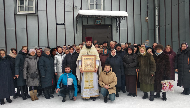 Община Свято-Успенского храма УПЦ в Михальче. Фото: facebook.com/orthobuk