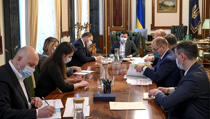 Нарада у Зеленського з приводу підготовки до Великодніх свят. Фото: president.gov.ua