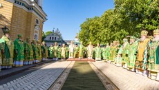 Предстоятель очолив службу в день пам'яті преп. Феодосія і жон-мироносиць