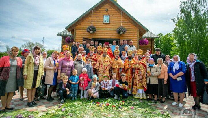 Освячення храму в селе Русанів. Фото: news.church.ua