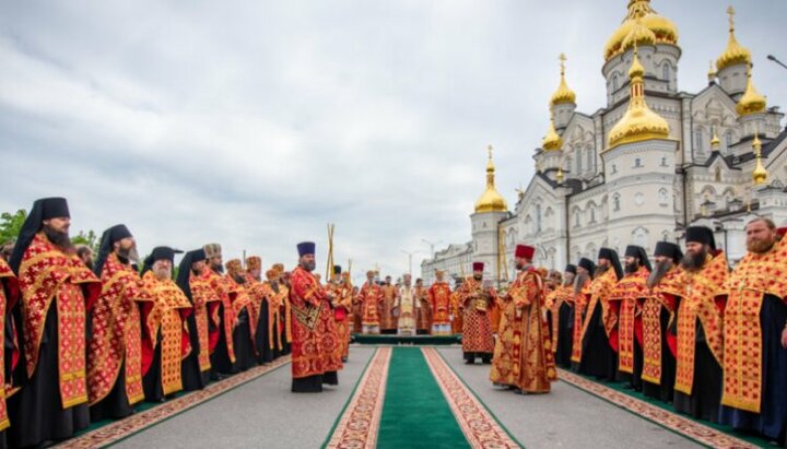 Божественна літургія в Почаївській лаврі. Фото: news.church.ua