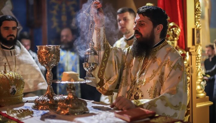 The Romanian bishop served at the KDAiS Academic Church. Photo: kdais.kiev.ua