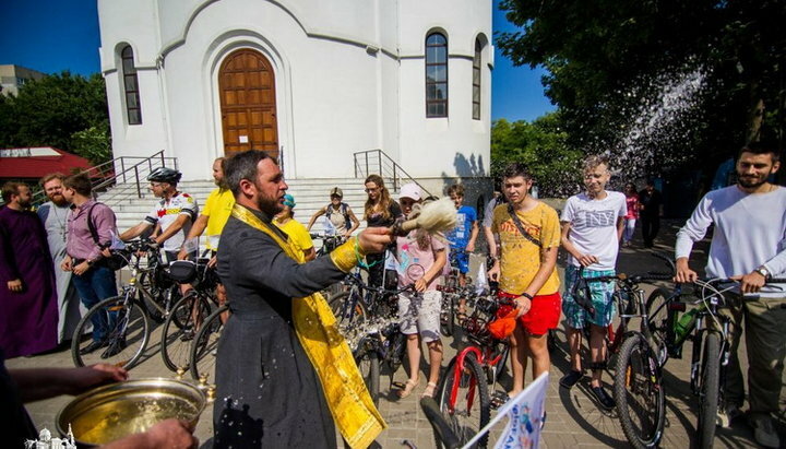 Велопробег Одесской епархии УПЦ в 2019 году. Фото: страница епархии в Facebook.