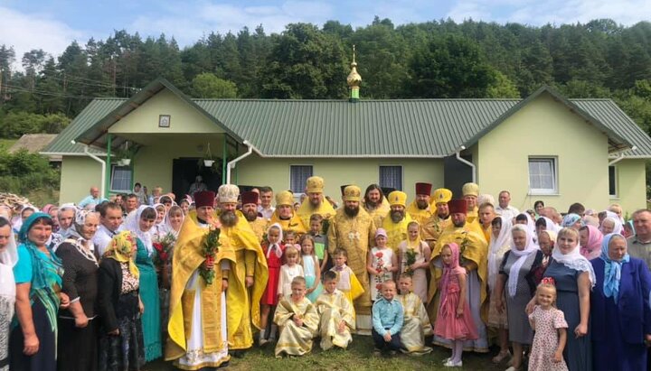 Ніяких мирних переходів громад не було!