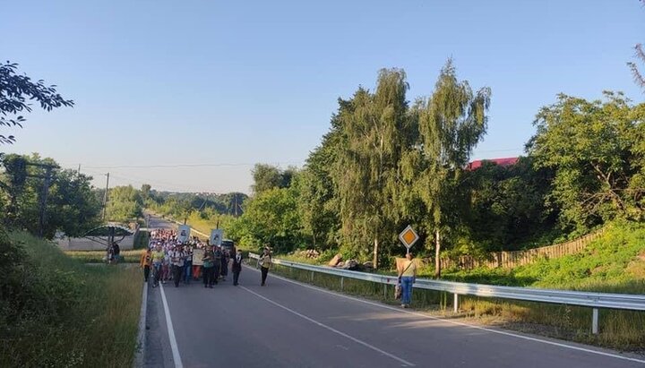 У Рівненській єпархії УПЦ почався 10-й хресний хід зі Здолбунова до Почаєва