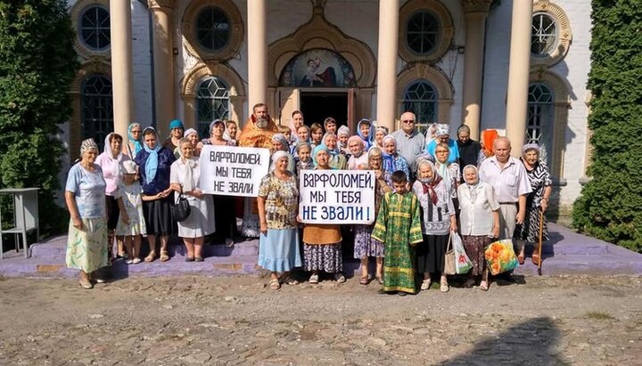 До флешмобу вже приєдналися безліч парафій Запорізької єпархії. Фото: facebook.com/genaelin