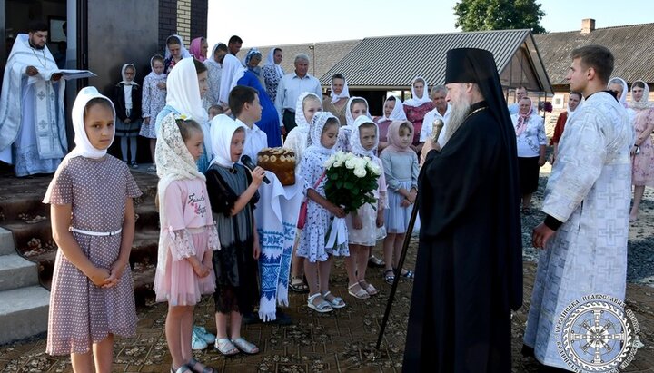 Освячення храму в Брониці звершив архієпископ Нафанаїл. Фото: pravoslavna.volyn.ua