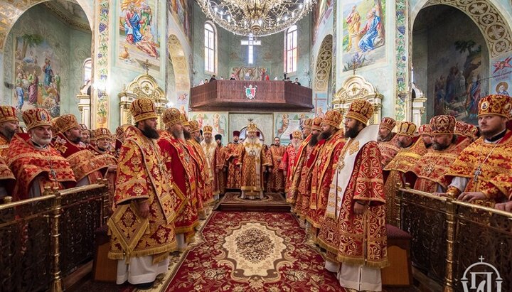 Блаженнейший Онуфрий с иерархами УПЦ в Кривом Роге. Фото: news.church.ua