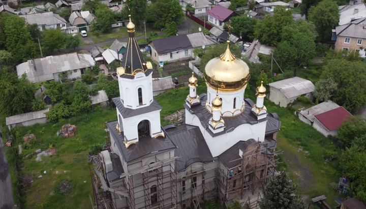 Споруджуваний храм на честь ікони Пресвятої Богородиці «Казанська» в Білозерському Донецької області. Фото: скріншот відео Youtube-каналу БФ «Фавор».