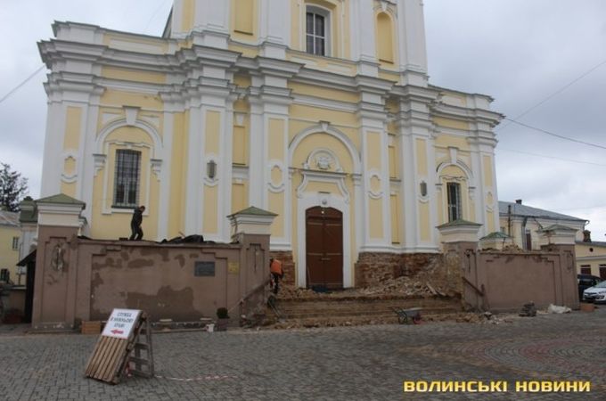 Киевский Патриархат возобновил самовольную реконструкцию храма 18 века в Луцке