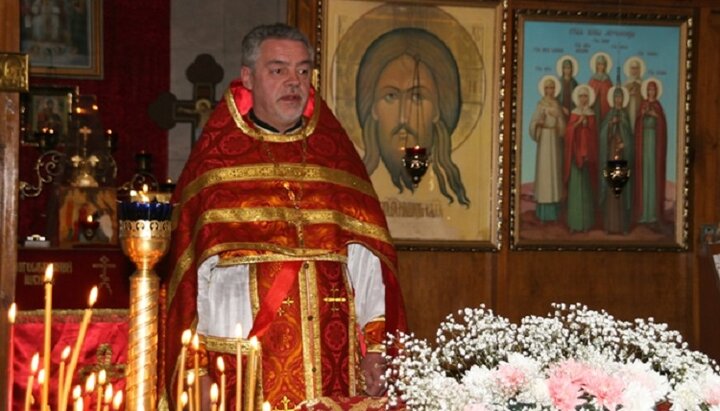 Ієрей Валентин Мельник. Фото: zhenmirkerch.church.ua