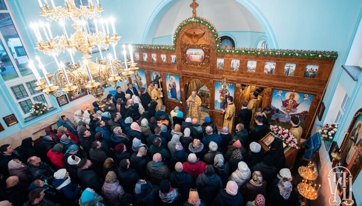 Храм на честь ікони Божої Матері «Живоносне Джерело» у Свято-Пантелеймонівському жіночому монастирі у Феофанії (Київ). Фото: news.church.ua