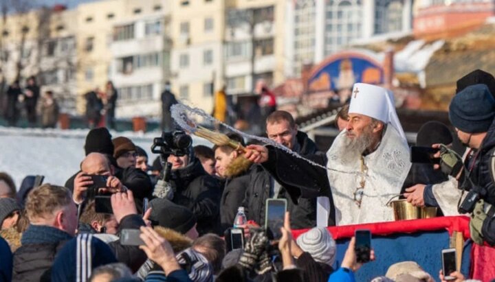 Митрополит Онуфрий освятит воды Днепра возле Свято-Покровского собора. Фото: news.church.ua