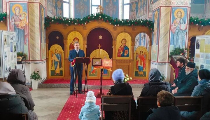 На месте массовых захоронений жертв репрессий на Лукьяновском кладбище почтили память Новомучеников. Фото: novomuchenik.org.ua