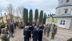 Ще у трьох єпархіях УПЦ відспівали воїнів