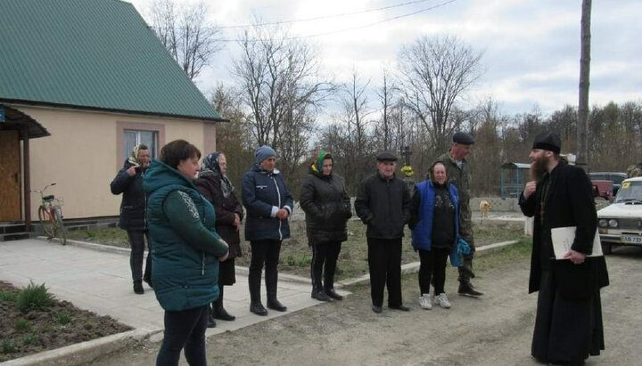 На Житомирщині чиновники заплуталися, в яку юрисдикцію перевели громаду УПЦ