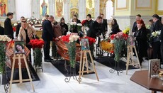 У соборі Одеси відспівали сім'ю з дитиною, яка загинула через обстріл міста