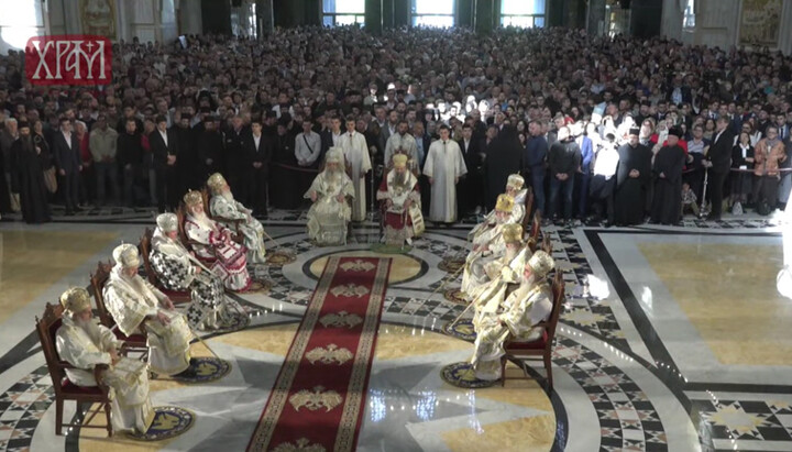 Pat Porfirije at Liturgy with MOC calls healing of schism a miracle of God