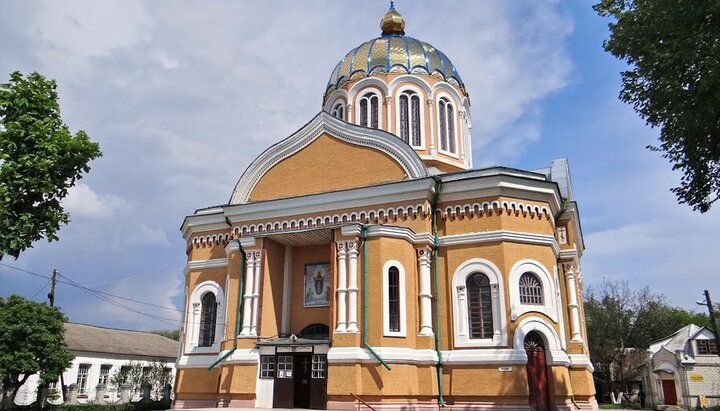 Покровський храм у місті Сміла Черкаської єпархії. Фото: liveinternet. com