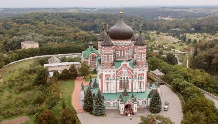 У Феофанії розпочалося зібрання єпископів, священства та мирян УПЦ