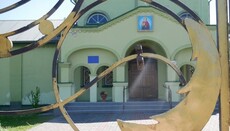 Human rights activist: UOC churches seized by OCU stand empty