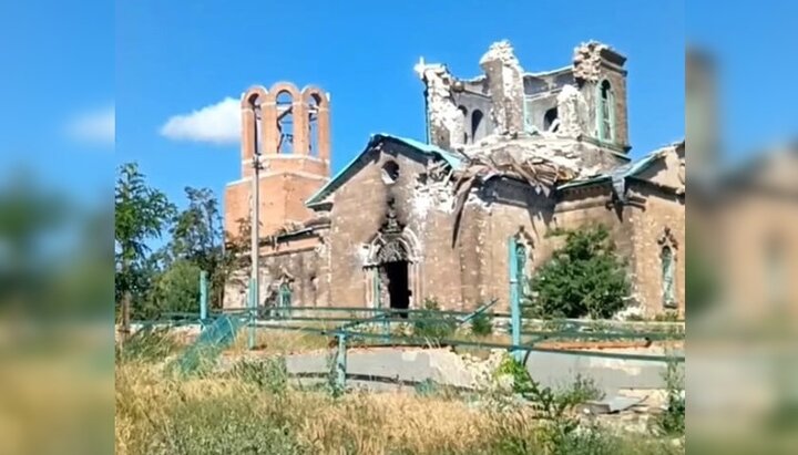 У Мережі показали зруйнований від обстрілів храм у Верхньоторецькому