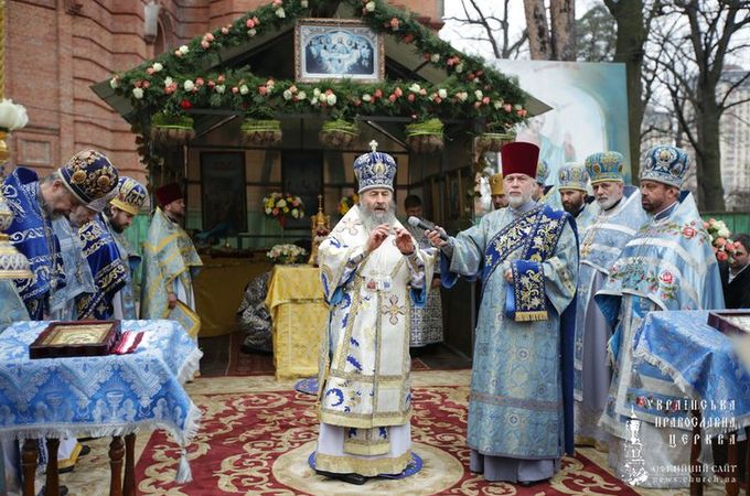 В праздник Благовещения Предстоятель УПЦ молился в столичном храме (ФОТО)