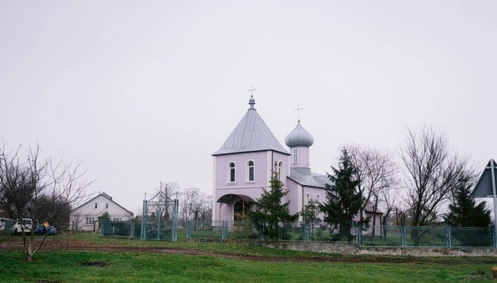 У Дем'янцях рейдери ПЦУ захопили Хрестовоздвиженський храм УПЦ