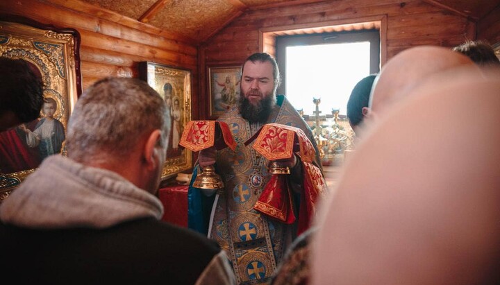 Літургія у новоосвяченому храмі СІЗО Одеси. Фото: facebook.com/Odesskaja.eparhija