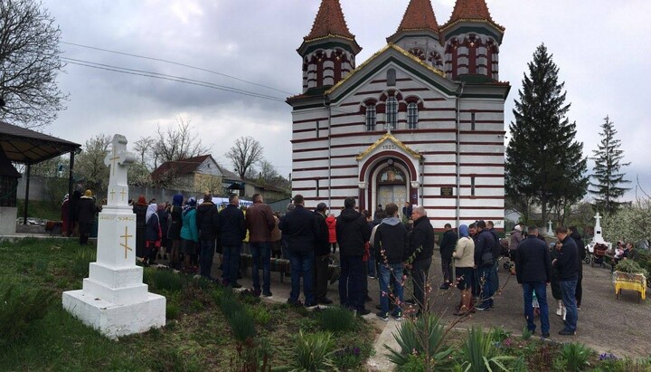 Храм у Задубрівці. Фото: facebook.com/zadubrivka