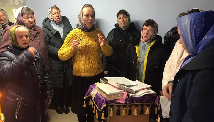 UOC community in Hilchа praying in church house, their church sealed off