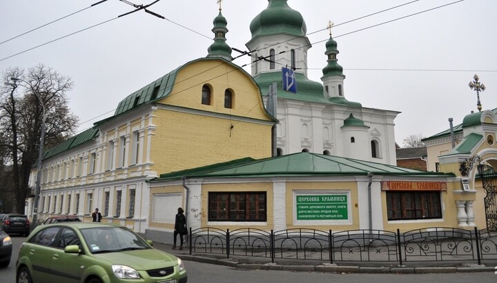 Феодосіївський монастир ПЦУ на вул. Лаврській у Києві. Фото: 2gis.ua