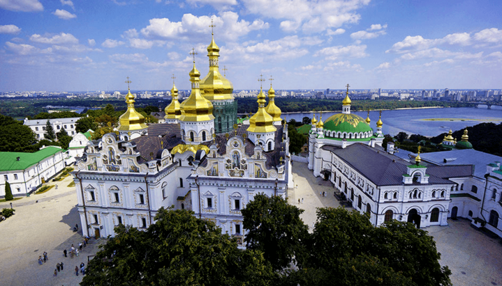 Успенський і Трапезний храми Лаври. Фото: УПЦ