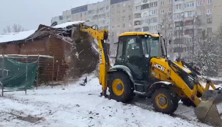 Снос властями Владимирского храма УПЦ во Львове. Фото: скриншот тг-канала М. Козицкого