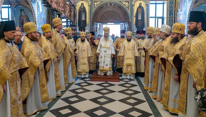 Блаженніший Митрополит Онуфрій із ієрархами, духовенством та вірянами УПЦ. Фото: news.church.ua