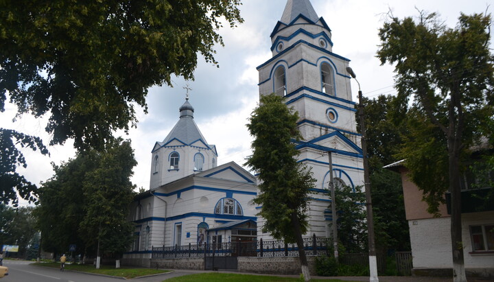 Храм УПЦ на честь Благовіщення Пресвятої Богородиці у м. Лохвиця. Фото: upload.wikimedia.org